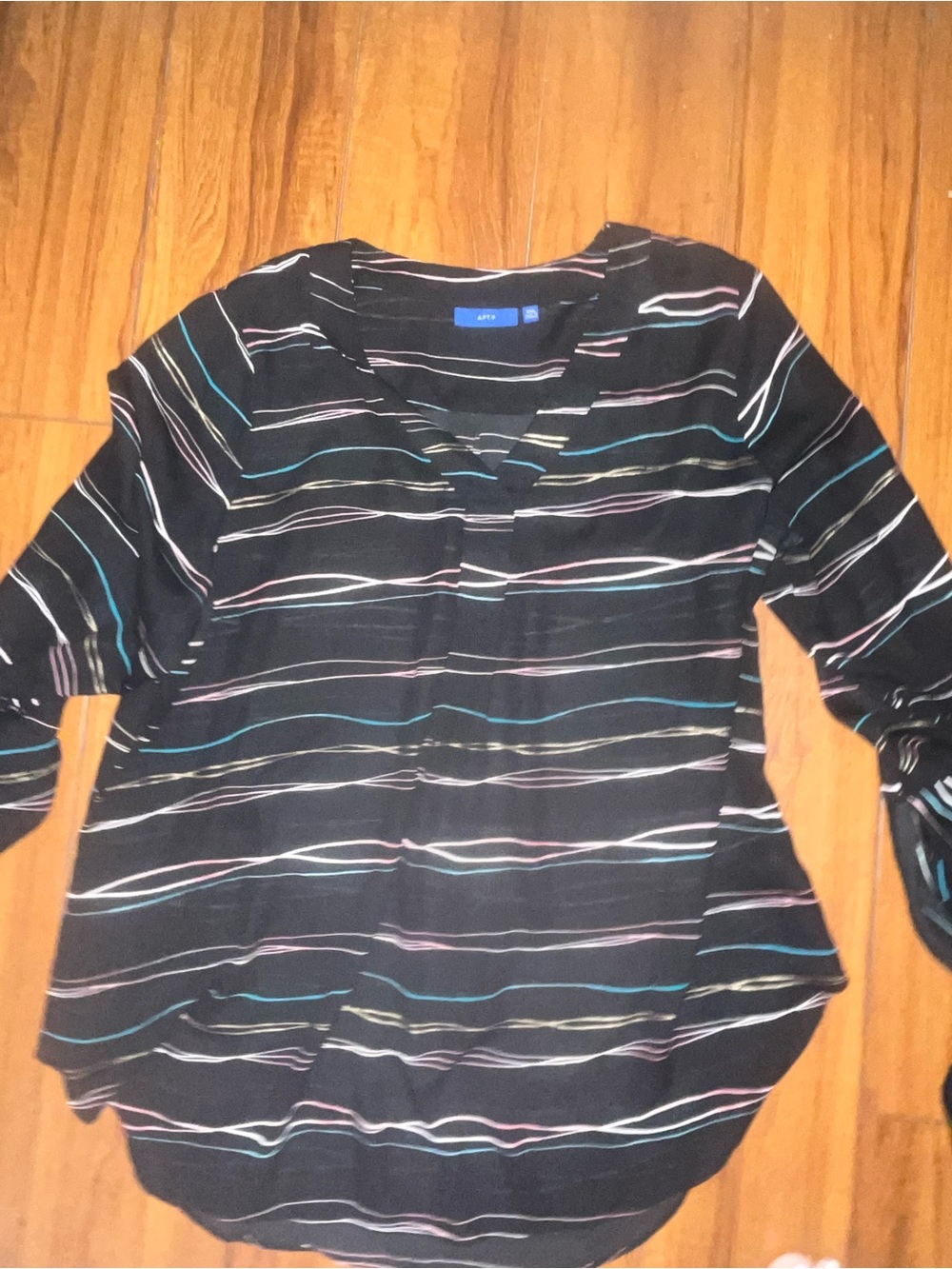 Five blouse bundle - Picture 10 of 16